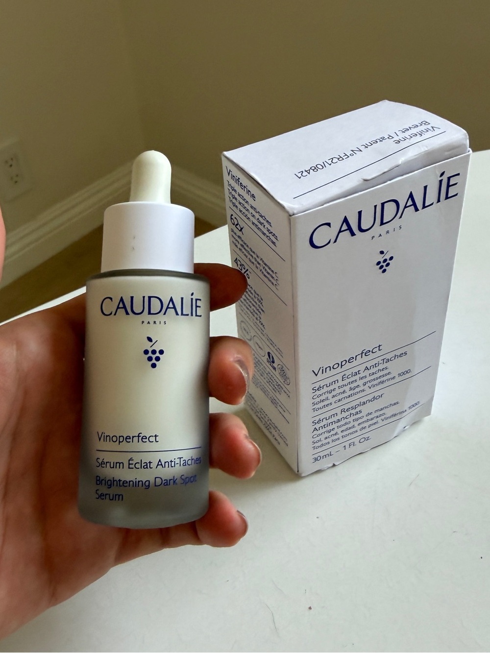 CAUDALIE *NEW* Vinoperfect Brightening Dark Spot Serum 30ml / 1 oz w/ Box